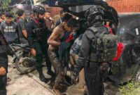 Personel Brimob Polda Sumut menggagalkan dugaan percobaan pencurian besi saat patroli dini hari di Medan.