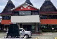 Kuasa hukum buruh menyoroti dugaan eksploitasi pekerja dan upah lembur yang tidak dibayar di Khas Parapat Hotel, Simalungun.