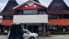 Kuasa hukum buruh menyoroti dugaan eksploitasi pekerja dan upah lembur yang tidak dibayar di Khas Parapat Hotel, Simalungun.