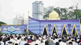 Salat Iduladha bersama ribuan warga di Lapangan Merdeka Medan, Rabu (27/5/2026) pagi.