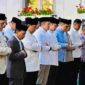 Predien Prabowo Subianto melaksanakan salat sunah Iduladha 1447 Hijriah di Wisma Indonesia, Paris, Prancis, pada Rabu, 27 Mei 2026. 