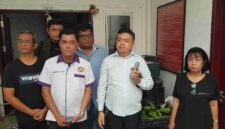  Tim Hukum Majelis Umat Kristen Indonesia (MUKI) Wilayah Sumut Dedy Mauritz Simanjuntak, SH. MH didampingi Egbert Budiman, SH. MH saat gelar konfers di Gereja POUK USU Medan, Selasa 26/5/2026. (Ist)