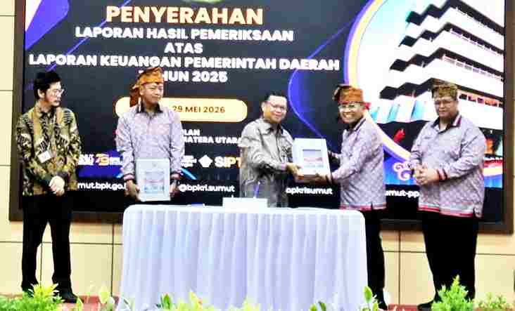 Penyerahan Laporan Hasil Pemeriksaan (LHP) atas LKPD berlangsung di Auditorium BPK RI Perwakilan Sumatera Utara, Medan, pada Jumat, 29 Mei 2026.
