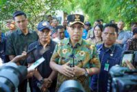 Wali Kota Medan Rico Tri Putra Bayu Waas saat meninjau langsung Tempat Pemakaman Umum (TPU) di Kelurahan Terjun, Kecamatan Medan Marelan, pada Jumat, 29 Mei 2026