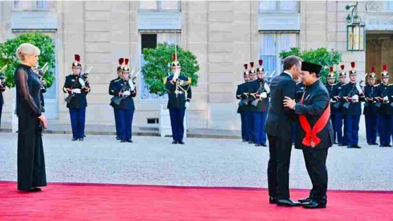 Presiden Republik Indonesia Prabowo Subianto menghadiri jamuan santap malam kenegaraan yang diselenggarakan oleh Presiden Republik Prancis Emmanuel Macron di Salle des Fêtes, Istana Élysée, Paris, pada Kamis, 28 Mei 2026. 
