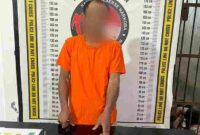 Pelaku saat diamankan Polisi.