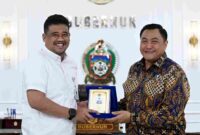 Gubernur Sumatera Utara (Sumut)  Muhammad Bobby Afif Nasution menerima kunjungan Kepala Badan Narkotika (BNN) Provinsi Sumut Brigjen Pol Tatar Nugroho beserta jajaran di ruang kerja Gubernur, lantai 10 Kantor Gubernur Sumut, Jalan Diponegoro nomor 30, Medan, baru-baru ini.