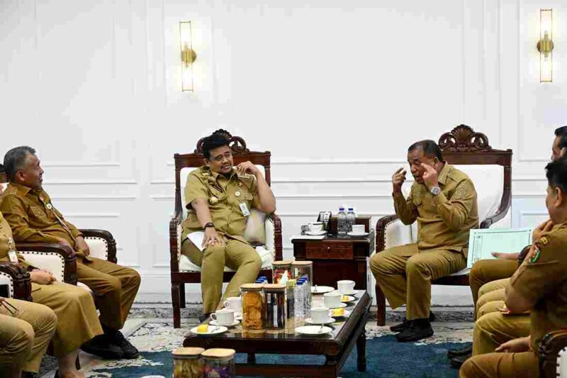 Gubernur Sumatera Utara (Sumut) Bobby Nasution menerima Audiensi Bupati Karo Antonius Ginting beserta jajarannya di ruang kerja Gubernur, lantai 10 Kantor Gubernur Sumut, Jalan Diponegoro, Medan, Senin (22/6/2026).