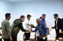 Gubernur Sumatera Utara (Sumut) Muhammad Bobby Afif Nasution, Bersama Wakil Gubernur Sumut Surya, serta sejumlah Organisasi Perangkat Daerah (OPD) Pemprov Sumut menerima audiensi Duta Besar Finlandia untuk Indonesia, Pekka Kaihilahti, di ruang kerja Gubernur, Lantai 10 Kantor Gubernur Sumut, Jalan Diponegoro 30, Medan, Rabu (17/6/2026).