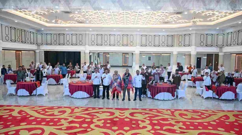 Asisten Administrasi Umum Provinsi Sumatera Utara (Sumut) Muhammad Suib membuka Bimbingan Teknis Pengelolaan Pengaduan Regional Sumatera yang diselenggarakan oleh Kementerian Dalam Negeri (Kemendagri) Republik Indonesia di Aula Raja Inal Siregar Kantor Gubernur Sumut Jalan Diponegoro Nomor 30 Medan, Rabu (3/6/2026).