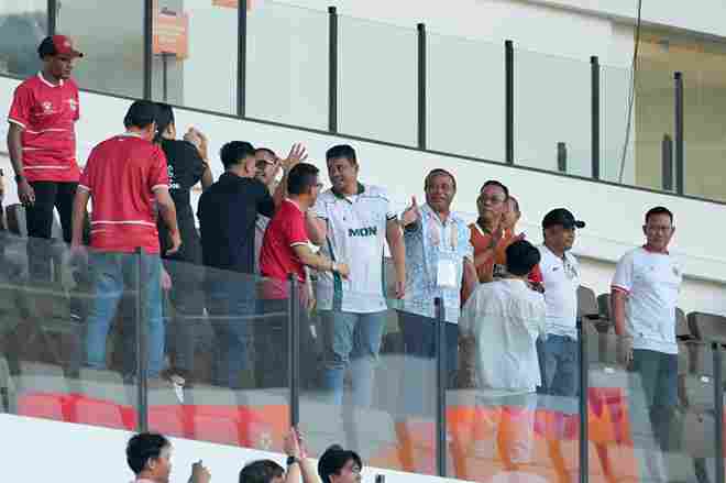 Gubernur Sumatera Utara (Sumut) Bobby Nasution menyaksikan pertandingan perebutan peringkat ketiga pada ajang Asean U-19  Boys' Bank Sumut Championship 2026 antara Indonesia melawan Kamboja di Stadion Utama Sumatera Utara, Batang Kuis, Kabupaten Deliserdang, Sabtu (13/6/2026). Pada pertandingan tersebut Indonesia U-19 berhasil memenangkan pertandingan dengan skor akhir 1-0 atas lawannya Kamboja U19. 