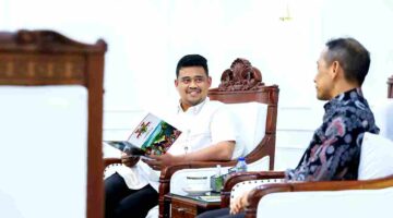 Gubernur Sumatera Utara (Sumut) Muhammad Bobby Afif Nasution menerima audiensi Kepala Otoritas Jasa Keuangan (OJK)  Sumut Triyoga Laksito beserta jajaran di ruang kerja  Gubernur Sumut, Jalan P. Diponegoro, Medan, Rabu (3/6/2026).