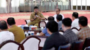 Gubernur Sumatera Utara (Sumut) Bobby Nasution melepas keberangkatan Kontingen Provinsi Sumut pada Pesta Paduan Suara Gerejawi (Pesparawi) Nasional XIV di Aula Tengku Rizal Nurdin Jalan Sudirman Kota Medan. Senin (15/6/2026). 