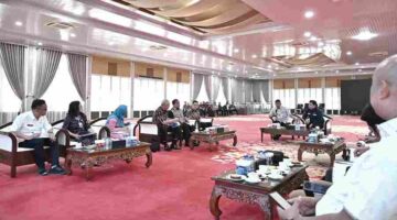 Bobby Nasution saat menerima audiensi Satuan Kerja Khusus Pelaksana Kegiatan Usaha Hulu Minyak dan Gas Bumi (SKK Migas) Wilayah Sumatera Bagian Utara (Sumbagut) di Aula Tengku Rizal Nurdin, Rumah Dinas Gubernur Sumut, Jalan Jenderal Sudirman, Medan, Kamis (4/6/2026). (Foto:Ist)
