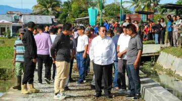 Wali Kota Wesly Silalahi Turun Langsung Bersihkan Drainase di Sibatu-batu Lewat Program Jumpa Berlian