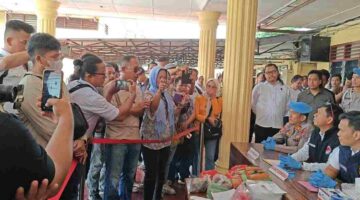 Di Tengah Konferensi Pers Polres, Ibu Korban Penganiayaan di Taman Bunga Minta Kejelasan Kasus Anaknya