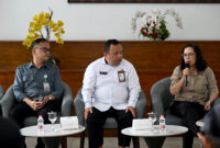 Pemerintah Provinsi Sumatera Utara (Sumut) melalui Kepala Biro Ekonomi Setdaprovsu Poppy Marulita Hutagalung dan Kepala Badan Pusat Statistik (BPS) Sumut Asim Saputra, melakukan Konferensi Pers terkait pertumbuhan ekonomi triwulan I Tahun 2026 Provinsi Sumatera Utara. Kegiatan ini difasilitasi Dinas Kominfo Sumut berlangsung di Lobby Dekranasda Lantai 1 Kantor Gubernur Sumut Jalan Diponegoro 30 Kota Medan, Selasa (9/6/2026).