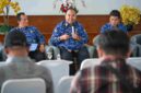 Kepala Bagian Kerjasama Biro Pemerintahan dan Otonomi Daerah Setdaprov Sumut, Ahmad Yamin saat konferensi pers terkait Program Prioritas, Proyek Strategis dan Kegiatan Unggulan OPD di Anjungan Dekranasda, lantai 1 Kantor Gubernur Sumut, Jalan Diponegoro No. 30, Medan, Rabu (17/6/2026).