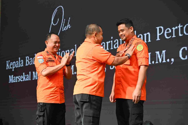 Gubernur Sumut, Bobby Nasution menghadiri Pelatihan Potensi Pencarian dan Pertolongan di Permukaan Air yang dibuka secara langsung oleh Kepala Badan Nasional Pencarian dan Pertolongan (Basarnas) Marsekal Madya TNI M. Syafi'i di Aula Raja Inal, lantai 2 Kantor Gubernur Sumut, Jalan Diponegoro No. 30, Medan, Selasa (9/6/2026).