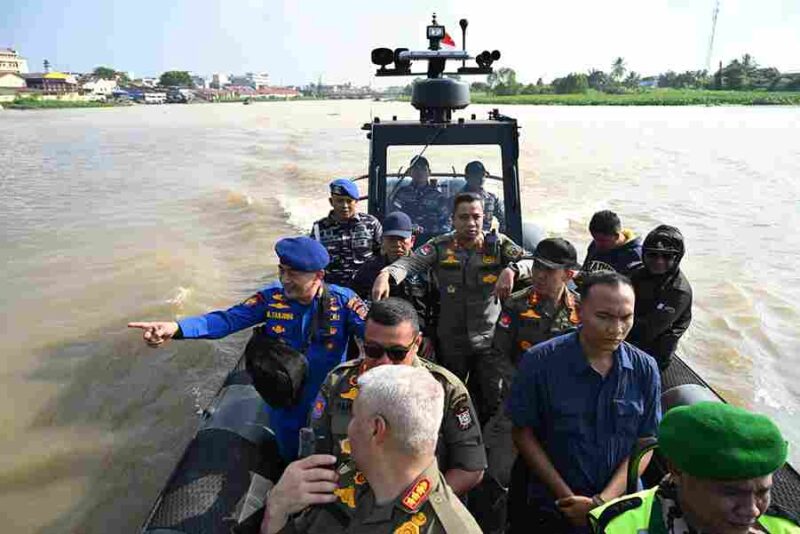 Pemerintah Provinsi (Pemprov) Sumatera Utara (Sumut) dan Pemerintah Kota (Pemkot) Tanjungbalai menunjukkan komitmen kolaborasi yang solid dalam memberantas peredaran gelap narkotika. Sinergitas ini diwujudkan melalui pelaksanaan Patroli Laut Gabungan yang menyisir area Selat Malaka di Kota Tanjungbalai dan Kabupaten Asahan, Sabtu (6/6/2026).