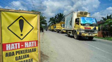 Pemprov Sumut mulai memperbaiki dan memperlebar jalan strategis sepanjang 10 kilometer di Labuhanbatu.