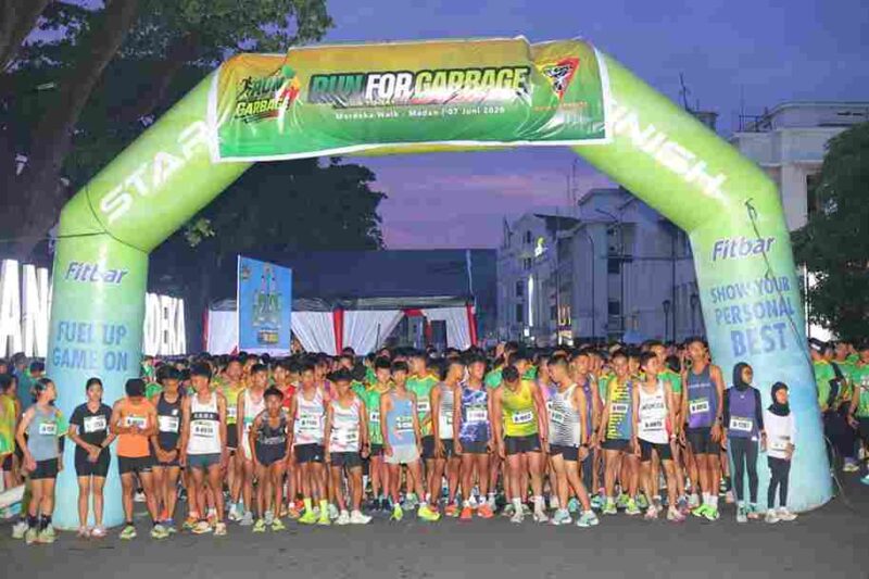 Run For Garbage 2026 di Medan diikuti ratusan peserta.