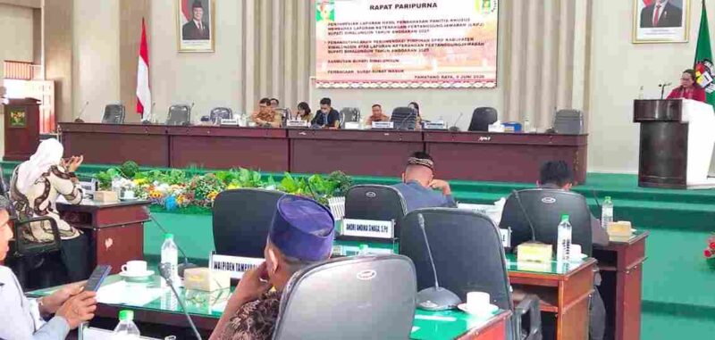 Sidang Paripurna yang digelar di Gedung DPRD Kabupaten Simalungun, Pamatang Raya, Selasa, 9 Juni 2026.