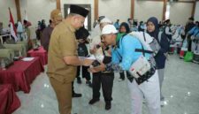 Sebanyak 234 jamaah haji Kloter 7 asal Kabupaten Asahan tiba di Tanah Air dan disambut Wakil Bupati Asahan.