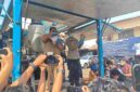 Wali Kota Pematangsiantar, Wesly Silalahi, S.H., M.Kn., saat menunjukkan Barang Bukti Narkoba yang hendak di Musnahkan. Selasa, 9 Juni 2026.