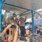 Wali Kota Pematangsiantar, Wesly Silalahi, S.H., M.Kn., saat menunjukkan Barang Bukti Narkoba yang hendak di Musnahkan. Selasa, 9 Juni 2026.