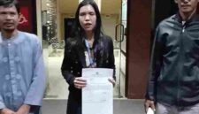 Kuasan Hukum Kuasa hukum Umar Hasi melaporkan dugaan perusakan pondok dan plang di lahan sengketa ke Polda Bengkulu.