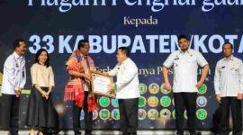 Komitmen Perluas Akses Keadilan, Wesly Silalahi Terima Penghargaan Menteri Hukum RI.