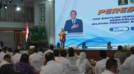 Bupati Asahan Taufik Zainal Abidin menerima penghargaan dari Menteri Hukum RI atas dukungan terhadap program Posbankum dan akses bantuan hukum.