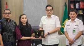 Wali Kota Medan, Rico Tri Putra Bayu Waas, saat menerima audiensi Direktur Fasilitas Diplomatik Kementerian Luar Negeri Republik Indonesia, Sayu Oka Widani, di Rumah Dinas Wali Kota Medan, Jalan Sudirman, Rabu (10/6/2026).