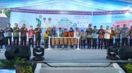 Pembukaan Pekan Inovasi dan Investasi Sumatera Utara yang dirangkaikan dengan Pencanangan Sensus Ekonomi 2026 di Open Stage Parapat, Kabupaten Simalungun, Kamis (11/6/2026).