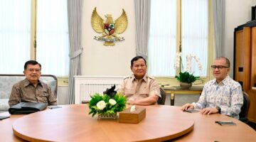 Presiden Prabowo Subianto menerima Wakil Presiden ke-10 dan ke-12 Republik Indonesia Jusuf Kalla didampingi Solihin Jusuf Kalla, di Istana Merdeka, Jakarta, pada Kamis, 11 Juni 2026. Foto: BPMI Setpres