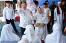 Wali Kota Pematangsiantar Wesly Silalahi menggelar tepung tawar jemaah haji 2026. Foto : Ist.