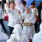 Wali Kota Pematangsiantar Wesly Silalahi menggelar tepung tawar jemaah haji 2026. Foto : Ist.