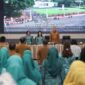 Penyerahan bantuan bibit oleh TP PKK Kota Pematangsiantar ke TP PKK Kecamatan di Ruang Serbaguna Pemerintah Kota (Pemko) Pematangsiantar, Senin (15/6/2026).