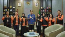 Rico usai menjadi kepala daerah yang menerima pendataan perdana Sensus Ekonomi 2026 di Rumah Dinas Wali Kota Medan, Jalan Jenderal Sudirman, Rabu (17/6/2026).