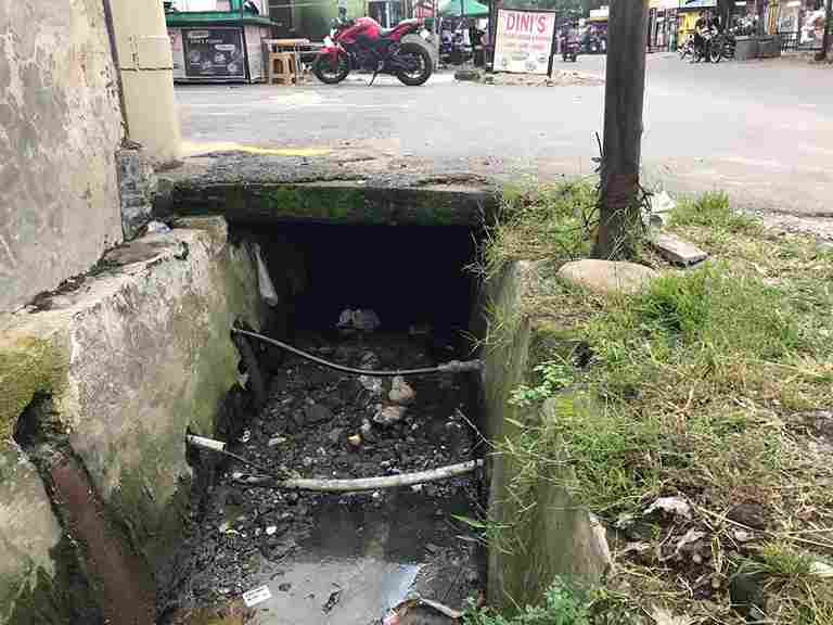 okasi banjir di Jalan Bunga Mawar, Medan Selayang.