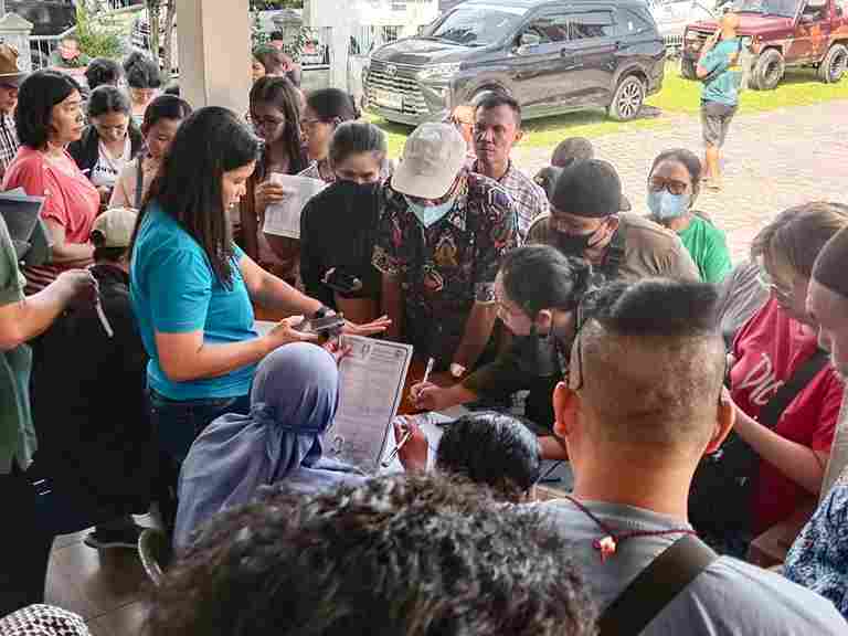 Pendataan dan verifikasi terhadap pedagang yang terdampak kebakaran Pasar Dwikora, Kelurahan Sukadame, Kecamatan Siantar Utara, Jumat (19/6/2026).