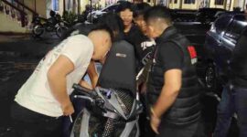 Tim Dayok Mirah saat melakukan pemeriksaan kendaraan.