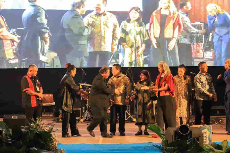 Wali Kota Pematangsiantar Wesly Silalahi menghadiri dan mengapresiasi Konser Bertabur Bintang DPD PASU 2026.