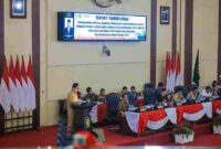 Wali Kota Medan, Rico Tri Putra Bayu Waas, menyampaikan jawaban atas pemandangan umum fraksi-fraksi DPRD Kota Medan terkait Rancangan Peraturan Daerah (Ranperda) Laporan Pertanggungjawaban Pelaksanaan APBD Tahun Anggaran 2025 berlangsung dalam rapat paripurna DPRD Kota Medan yang digelar pada Senin (22/06/2026).