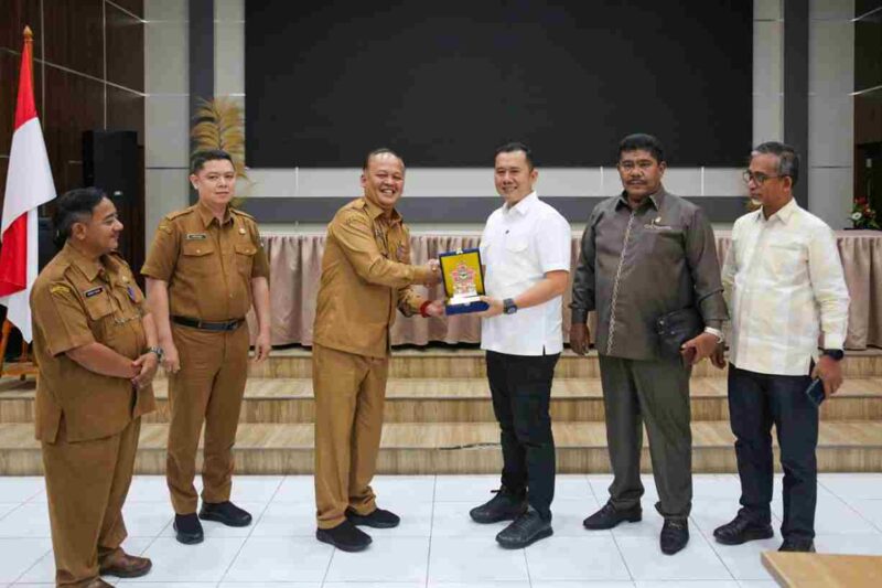 Pemko Pematangsiantar menerima kunjungan Bapemperda DPRD Sumut untuk menghimpun masukan terkait Ranperda Perlindungan dan Pengembangan Koperasi, UMKM, dan IKM.