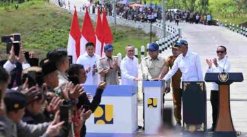 Presiden Prabowo Subianto meresmikan ruas jalan sepanjang 1.151 kilometer yang tersebar di seluruh Indonesia dan menjadi bagian dari pelaksanaan Instruksi Presiden Jalan Daerah (IJD), dalam kunjungan kerja ke Kabupaten Sampang, Provinsi Jawa Timur, pada Selasa, 23 Juni 2026.