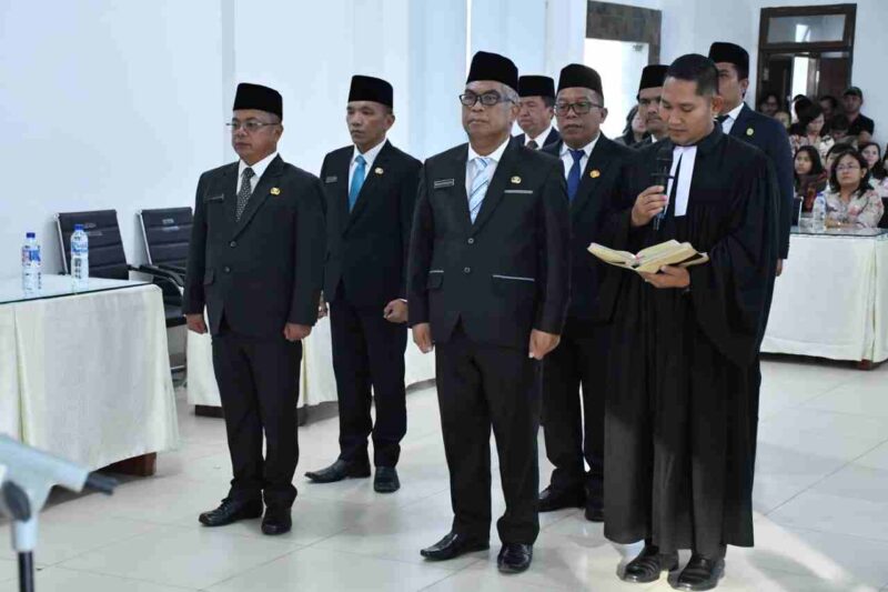 Wakil Bupati Samosir melantik sembilan Pejabat Pimpinan Tinggi Pratama (JPT Pratama) di Aula Kantor Bupati Samosir, Jumat (26/6/2026).