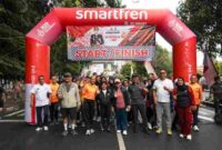 Foto bersama sebelum dimulainya lomba jalan santai.