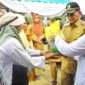 Bupati Simalungun Anton Achmad Saragih menghadirkan pelayanan terpadu di Bandar Masilam serta menyampaikan rencana perbaikan sejumlah ruas jalan tahun 2026.
